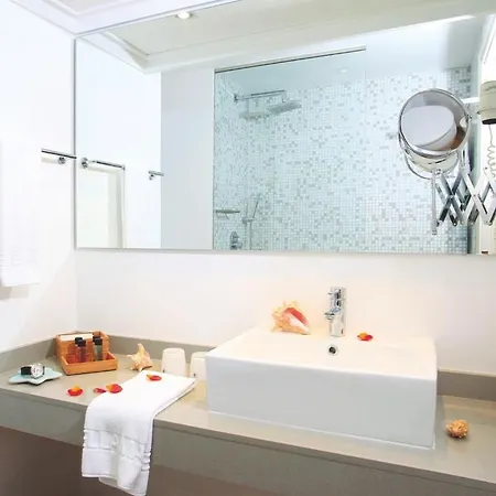 Aparthotel Bellamar 3*