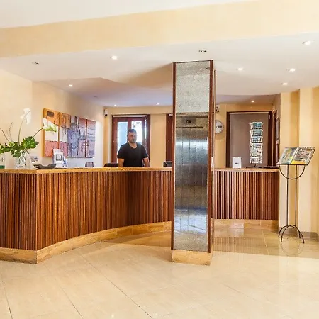 Aparthotel Bellamar 3*